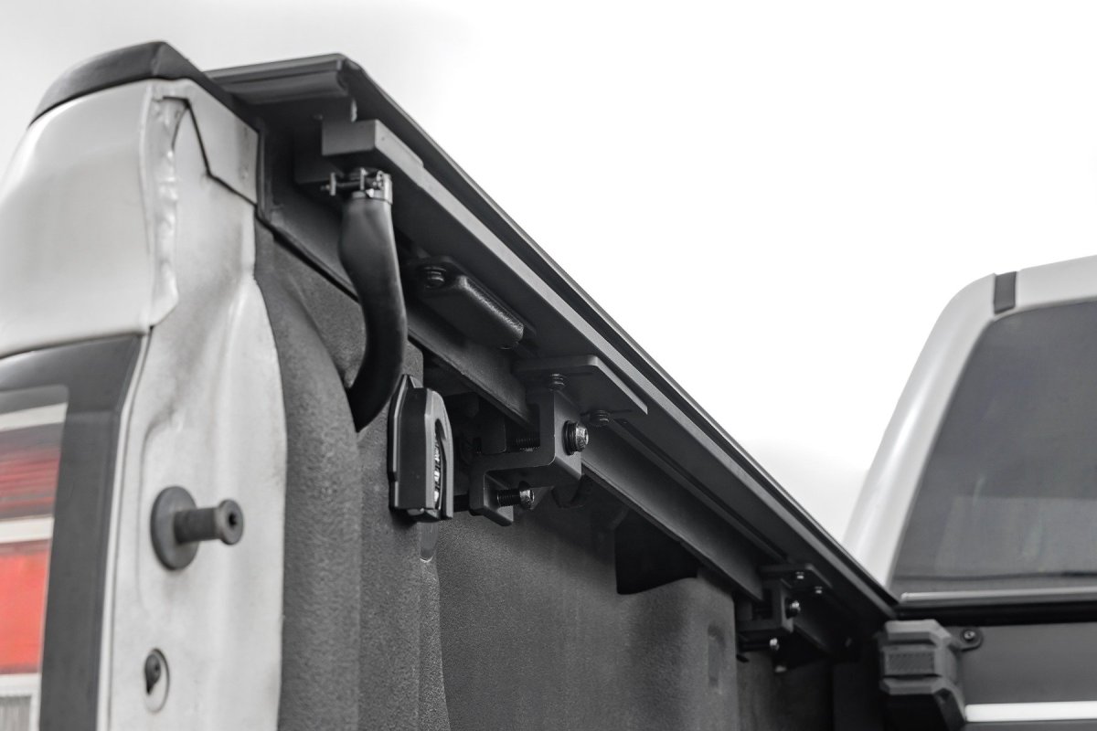 GMC 1500 Powered Retractable Bed Cover - Rough Country - Matte Black - '14-'18